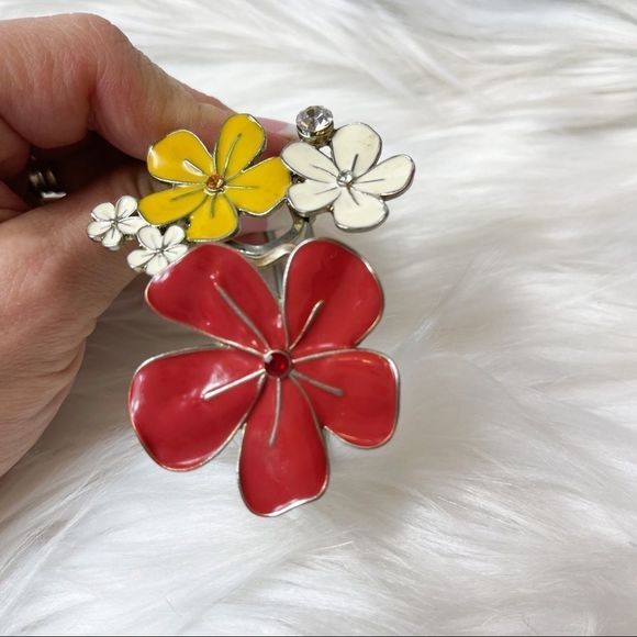 Beautiful Floral Cuff Bracelet 7” Enameled Flowers With Little Rhinestones - Picture 10 of 10